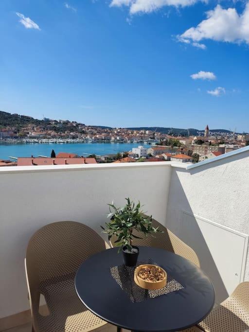 Bird View Apartment Carlissima Trogir Exteriör bild